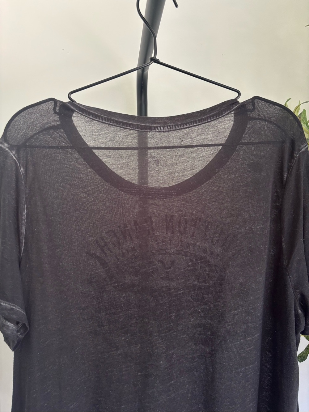 • [Yellowstone] Dutton Ranch Tee • - Picture 6 of 7